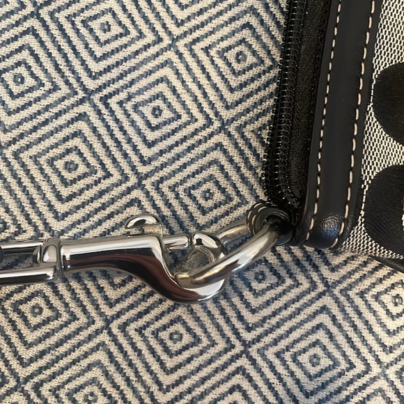 Vintage Coach Signature Black and Gray crossbody bag - Picture 4 of 7